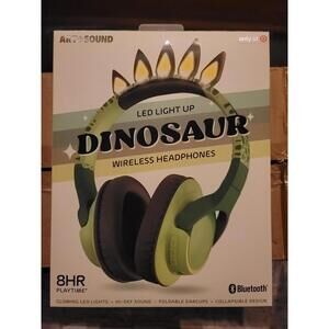 Dinosaur headphones LIGHT UP!